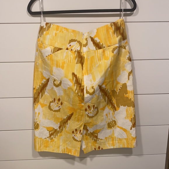Calvin Klein yellow floral skirt with pockets - Picture 4 of 9